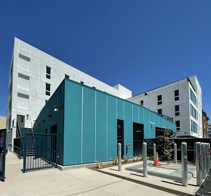 Oak Apartments property